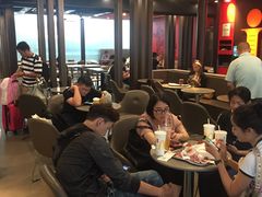 大堂-麦当劳(深圳北站高铁店)