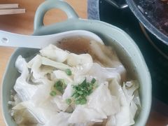 -大众跷脚牛肉馆·非遗传承单位(峨眉山店)