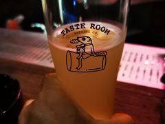 -TASTE ROOM Bar