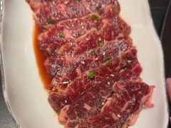 -山川小町·极番烧肉(新地假日广场店)