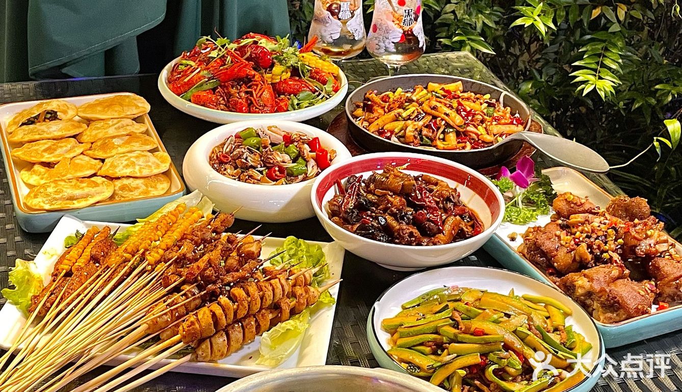 刚好之前朋友推荐这家餐厅还不错