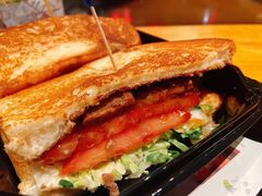 三角牛排三明治-The Habit Burger Grill 哈比特汉堡(复兴soho店)