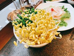 小葱爱豆芽-小天鹅火锅·一线江景洪鼎旗舰店(洪崖洞店)