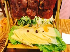 吊烧肉-东北人家铁锅炖(鞍山路店)