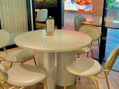 -必胜客(WOW中心城店)