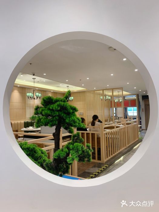 闫府私房菜(经四路万达店)大堂图片