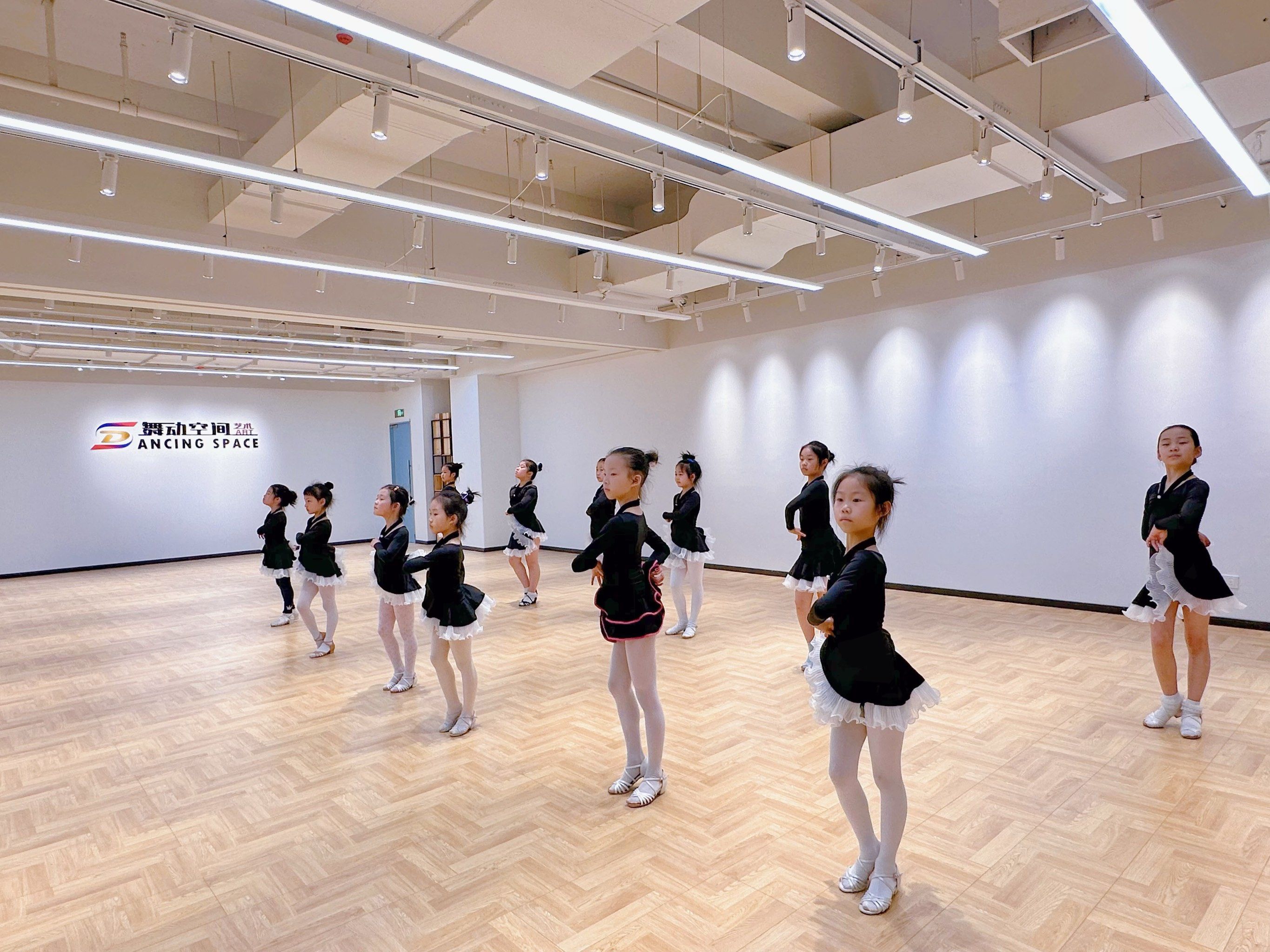 拉丁女孩 拉丁舞课堂随拍 少儿拉丁舞 国标拉丁