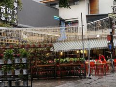-刘姐啤酒鱼民族演艺餐厅(西街总店)