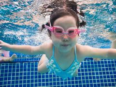 -蓝旗亲子游泳(范湖万达广场店)