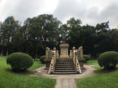 中山先生像-中山大学学者灵芝(园南路店)