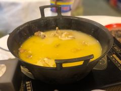 -鲜入围煮花胶鸡海鲜火锅