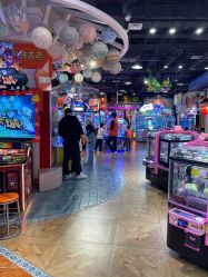 -卡通尼乐园(新达汇三林店)