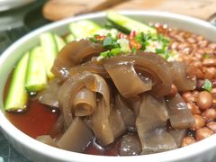 -挂旗柴锅鸡(蚌山区嘉年华店)