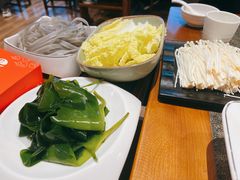 -小天鹅火锅·一线江景洪鼎旗舰店(洪崖洞店)