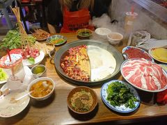 -萍姐火锅·公路夜市(武汉首店)