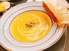 奶油南瓜汤-玲婧胡同·生日蛋糕·餐厅(嘉里城店)