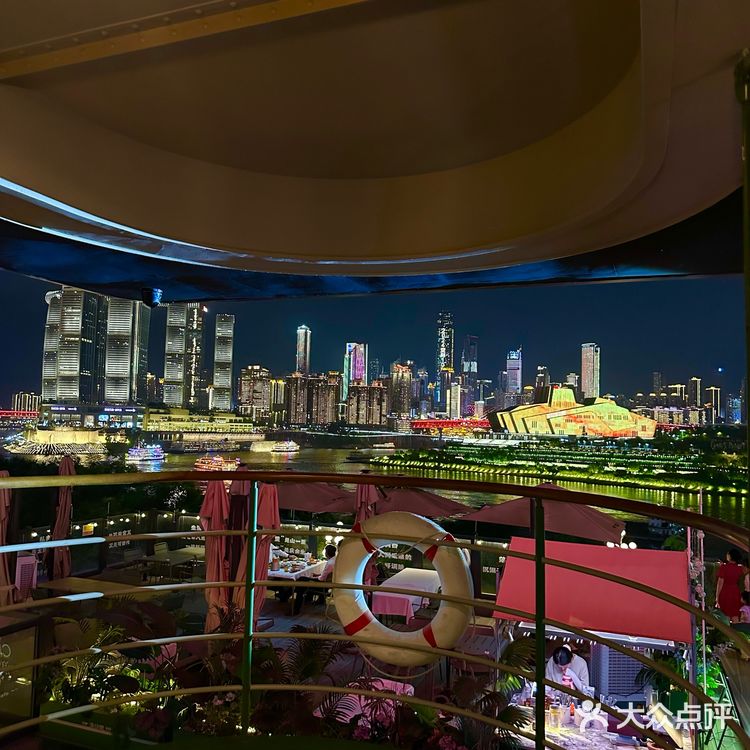 重庆！花小钱装大杯的江景餐厅