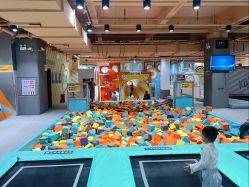 -反弹蹦床公园·运动乐园·团建·亲子派对(深圳观澜湖店)