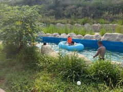 -黄河谷马拉湾海浪浴场