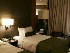 -上海滴水湖皇冠假日酒店