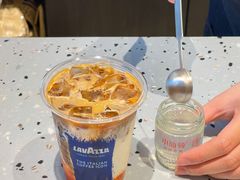 -LAVAZZA拉瓦萨咖啡(中航城君尚购物中心店)