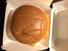 双层阿拉斯加狭鳕鱼堡-麦当劳(静安寺店)