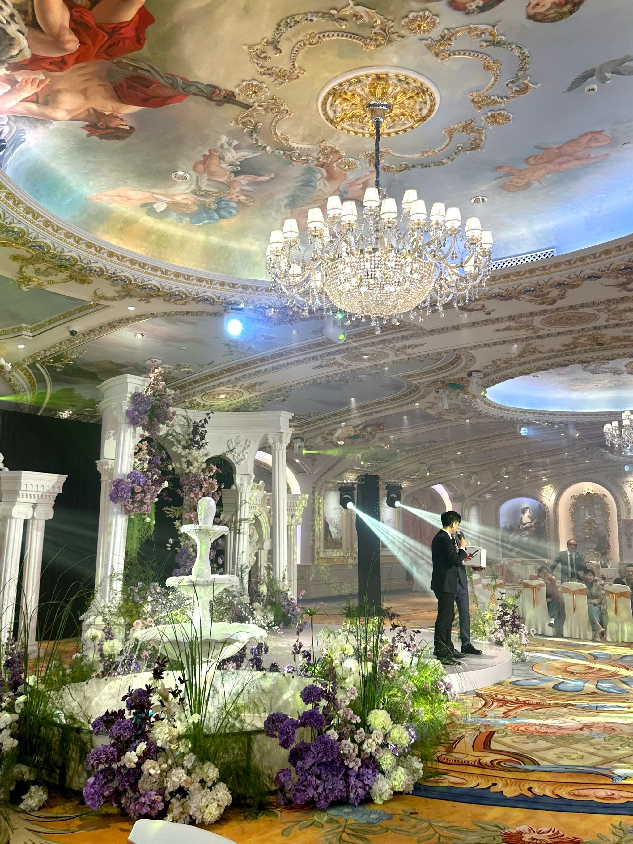 婚礼订到了梦中情厅!