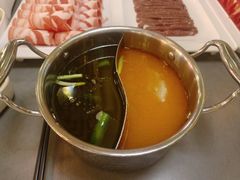 绿椒黄柿子锅-君邦火锅(新疆大厦店)
