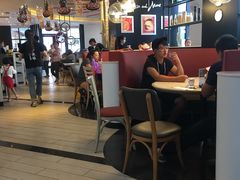 大堂-必胜客(武汉欢乐谷店)
