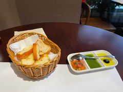 餐前面包佐葡萄香醋和意面酱汁-CAPARESH開府莱舍(望京金辉店)