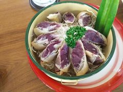 -Chom Cafe and Restaurant