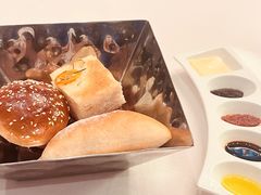 -龙虾酒吧扒房(宁波香格里拉店)