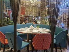 靠窗位-阿里疆Alijiang·丝路美食·异域风情·清真(长楹天街店)