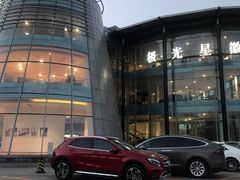 -奔驰北京极光星徽(四元桥店)