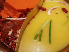 -小天鹅火锅·一线江景洪鼎旗舰店(洪崖洞店)