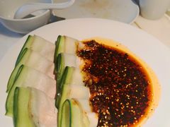 蒜泥白肉配乳瓜-初蓉丨遇见新川菜(亲贤街荣耀店)