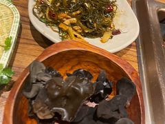 -吴氏老牌坊云南鱼豆花火锅店(通江街店)