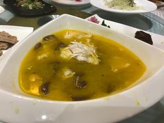 -湖庭壹品鸭王·传统北京烤鸭·别墅私房菜·庭院宵夜(江宁店)