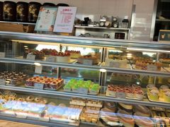 面包甜点陈列柜-可颂坊(中心书城店)