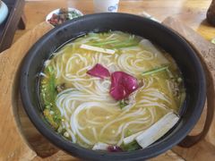 -桥香园过桥米线(国贸店)