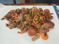手抓海鲜-1910老鲁味海鲜·戳子肉·青岛菜(金沙滩店)