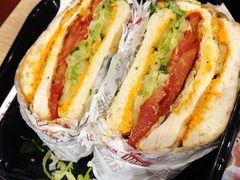 -The Habit Burger Grill 哈比特汉堡(爱琴海店)
