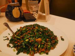 蚬肉生菜包-沙龙酒家