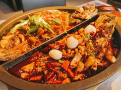 -鸣记脆皮烤鱼·海鲜烤鱼(三八广场店)