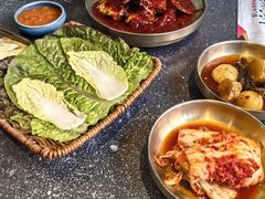 -草家酱蟹炭火烤肉店(珲春南路二店)