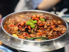 香辣牛筋头巴脑锅-95号酱骨·一块豆腐(展春园西路店)