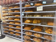 -秀云俄罗斯列巴屋(军星小区店)