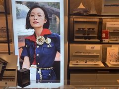-博士眼镜集团石人工眼镜(虹口万泰店)