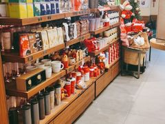 零售区-星巴克臻选(成都宽窄巷子店)