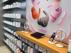 -Apple零售店(华贸购物中心店)